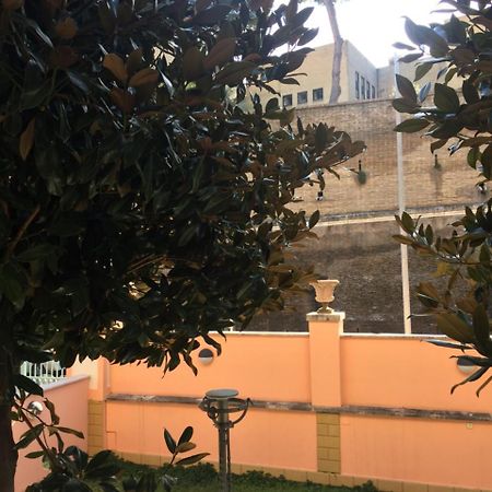 Villa Vaticana Rome Exterior photo