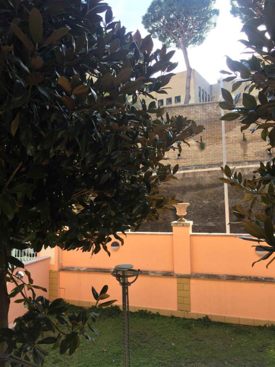 Villa Vaticana Rome Exterior photo